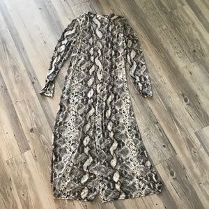 Lavish Sheer Mesh Snake Print Beach Coverup Robe | Size Medium